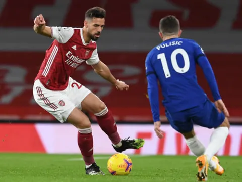 Lời xin lỗi muộn màng của Sterling