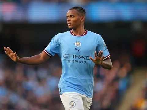 Nữ cầu thủ khiến NHM choáng váng khi diện bikini da báo