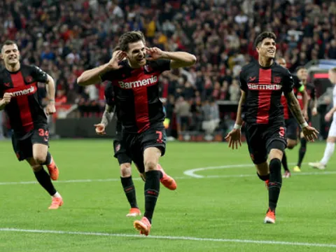 Leverkusen quá bản lĩnh!