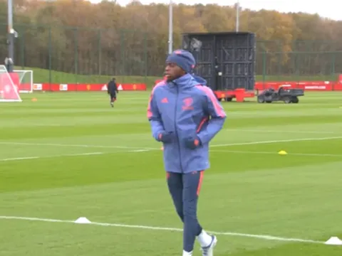 4 điều rút ra trên sân tập Man Utd: Kép phụ thể hiện, Rõ tình trạng Martial