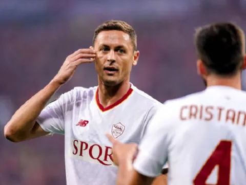 Cựu sao Man Utd tỏa sáng rực rỡ ngày Roma lập kỷ lục