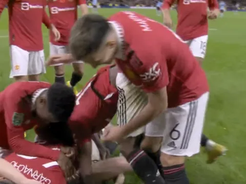 Đấu Man City, M.U tiếp tục dùng trang phục "tâm linh"