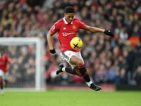 "Liverpool và Bayern Munich sẽ gọi cho ông ấy"