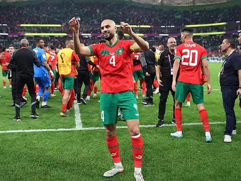 Bayern muốn cướp Onana trước mũi Barca