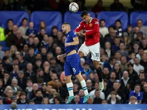 "Nếu bạn để Weghorst đá chính trước mặt mình, bạn đang gặp vấn đề"