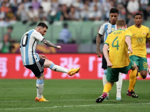 Messi cứa lòng điệu nghệ, Argentina thắng nhàn Australia