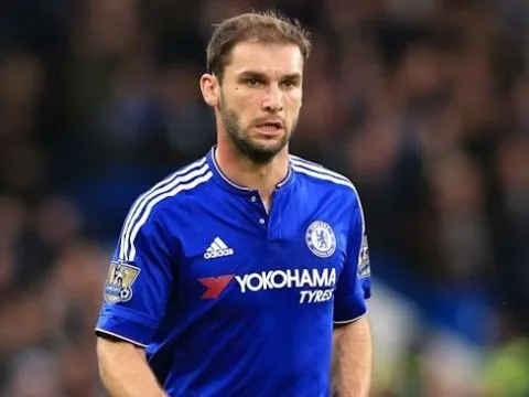 Alisha Lehmann diện đồ da khiến fan phải xuýt xoa