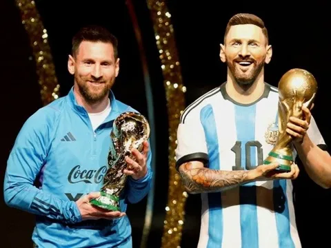 Bức tượng siêu phẩm của Messi ăn đứt Ronaldo