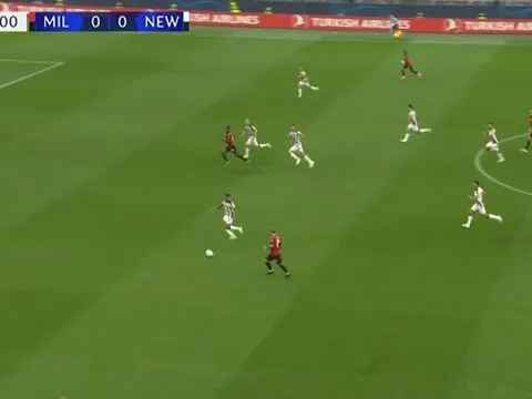 Sự vắng mặt khiến Zinchenko sa sút