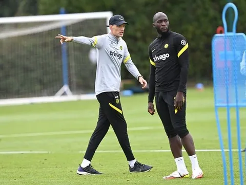 Chelsea đối mặt với vấn đề như M.U gặp với Ronaldo