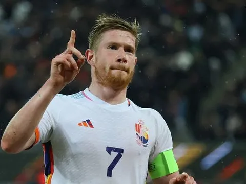 2 kiến tạo sau 9 phút, De Bruyne sẵn sàng cho trận chiến với Liverpool