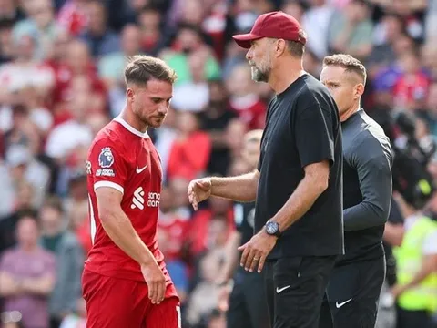 2 lý do dẫn đến tấm thẻ đỏ của Allister