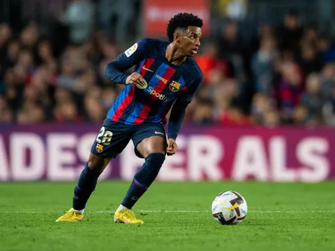 Thần đồng 19 tuổi: "CLB nào khác ngoài Barca? Tôi chọn Man Utd"