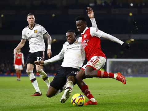 "Tôi không hiểu tại sao cậu ấy lại muốn rời Man Utd"
