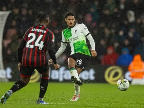 Ngất ngây với báu vật của Liverpool