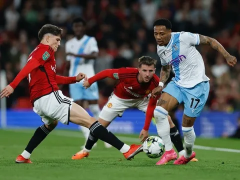 Tung đội hình lạ lẫm, Man Utd thắng hủy diệt 3 bàn