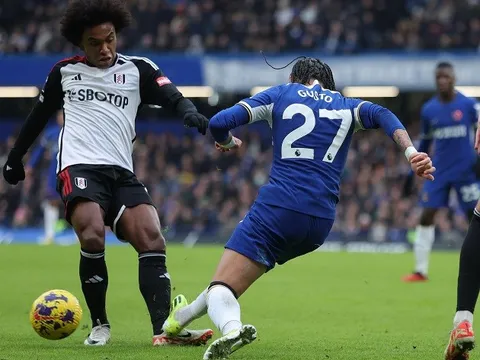 "Đó là một thẻ đỏ rõ ràng cho Chelsea"