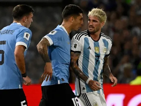 Messi “nắn gân” sao PSG sau trận thua trước Uruguay