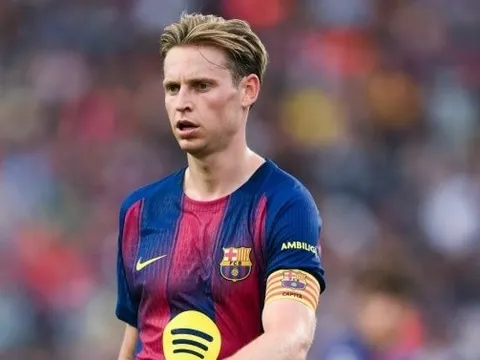 Flick tiết lộ lý do De Jong dự bị trước Getafe