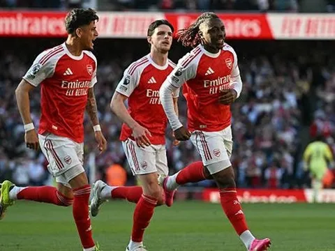 Thắng nhọc Newcastle, Arsenal đòi lại ngôi đầu từ Man City