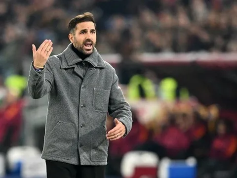 Được nhắm vào "ghế nóng" Chelsea, Cesc Fabregas chính thức lên tiếng