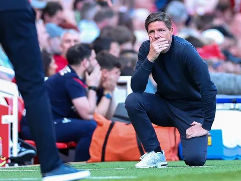 Sự thật vụ Palace định nhường bàn cho Liverpool