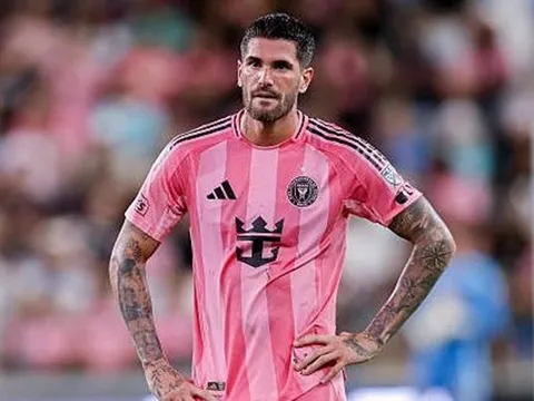 Tiền vệ Rodrigo De Paul dính scandal ngoại tình gây xôn xao
