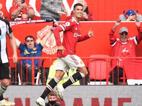 Man Utd có thái độ gay gắt khi Newcastle đổi chủ