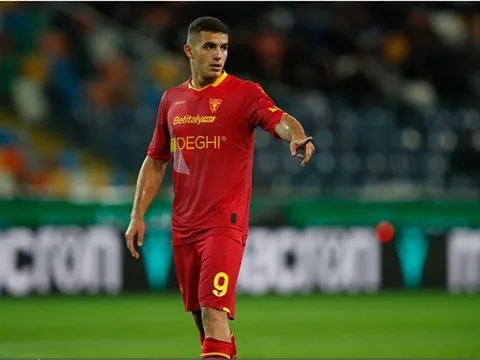 Chia lửa cho Hojlund, M.U muốn sở hữu món hời 10 triệu euro