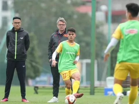 Dàn sao U20 nổi bật tại đội U23; HAGL có thể mất Kiatisuk