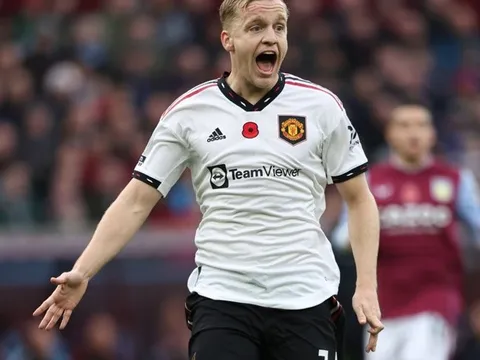 "Van de Beek, một điển hình về sự im hơi lặng tiếng"