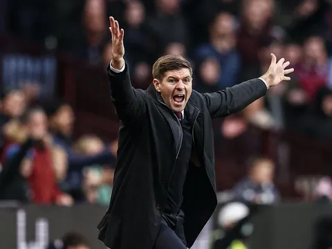 Klopp: Gerrard nên ăn mừng cuồng nhiệt trước Liverpool