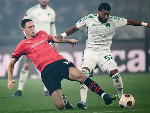 Rennes sẽ sai lầm nếu để cựu sao M.U ra đi