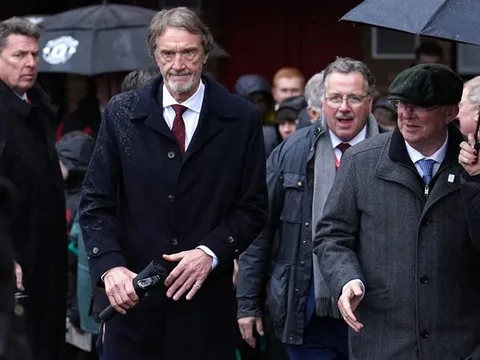 Tham vọng xây sân vận động mới của Sir Jim Ratcliffe gặp cản trở