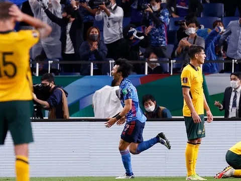 Thảm họa hậu vệ, Úc thua đau Nhật Bản