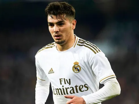 Sao Real Madrid ký hợp đồng hàng triệu USD