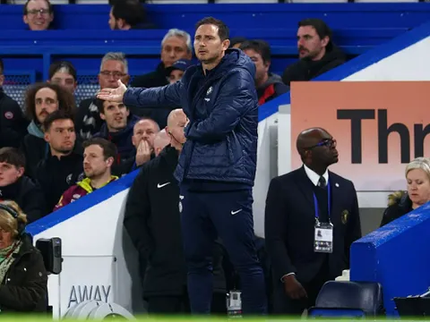 Phản ứng của Lampard khi thua trắng cả 5 trận
