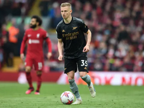 Carragher chỉ trích "nạn nhân" của Alexander-Arnold