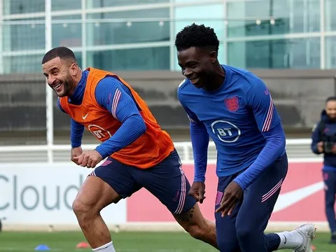 Saka phản ứng với câu hỏi "khi nào Arsenal ngừng thắng"