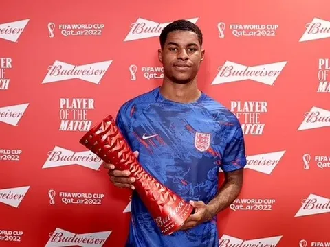 "2 bàn thắng của Rashford thật tuyệt vời, cậu ấy xứng đáng đá chính"