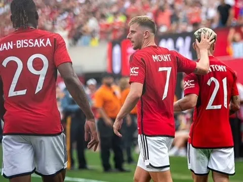 Arsenal sắp chia tay một hậu vệ phải