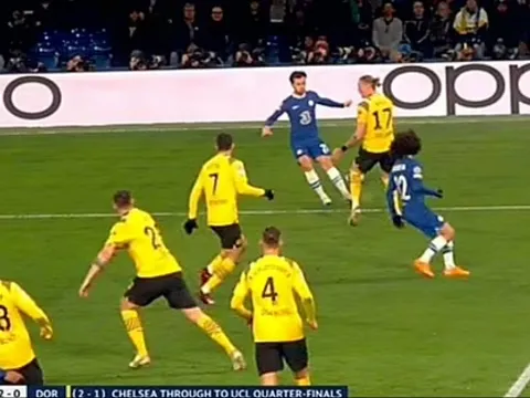 "Trọng tài rõ ràng đã không chơi bóng đá"