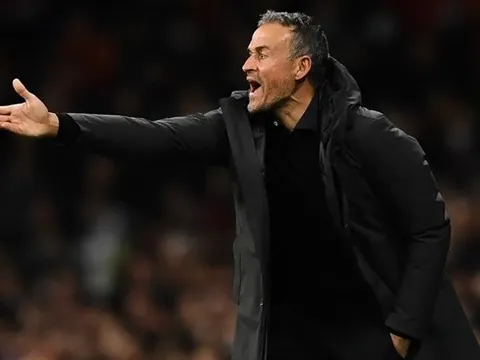 Người cũ của Barca thăng hoa ở Bundesliga