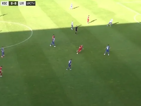 Curtis Jones bị cấm thi đấu đến hết tháng 10