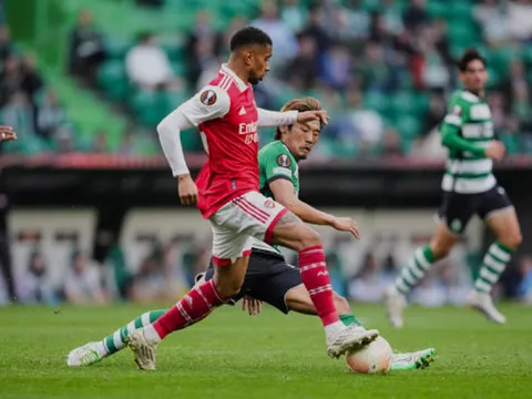 Savage gửi thông điệp đến Ten Hag sau thất bại trước Sevilla