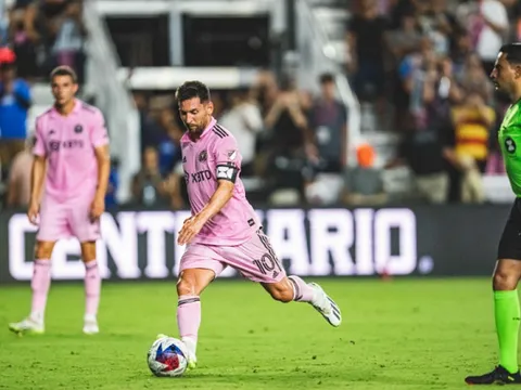 Dùng nấm đấm khiến đối thủ "kinh hồn bạt vía"