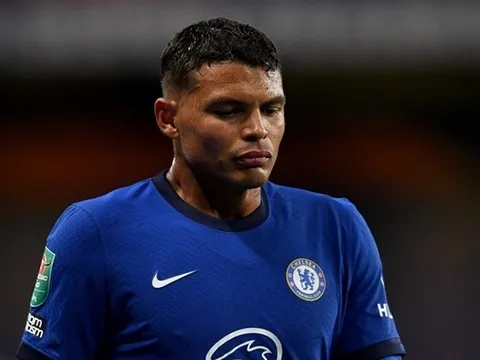 Hung tin ập đến Barca trước trận El Clasico