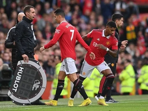 "Man Utd không có một trung phong phù hợp"