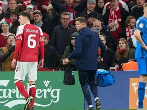 Barca đón nhận cú sốc 'virus FIFA'