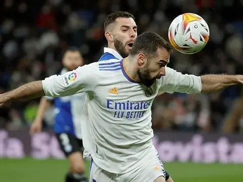 Vlahovic và Chiesa song tấu, Juventus dẫn đầu Serie A